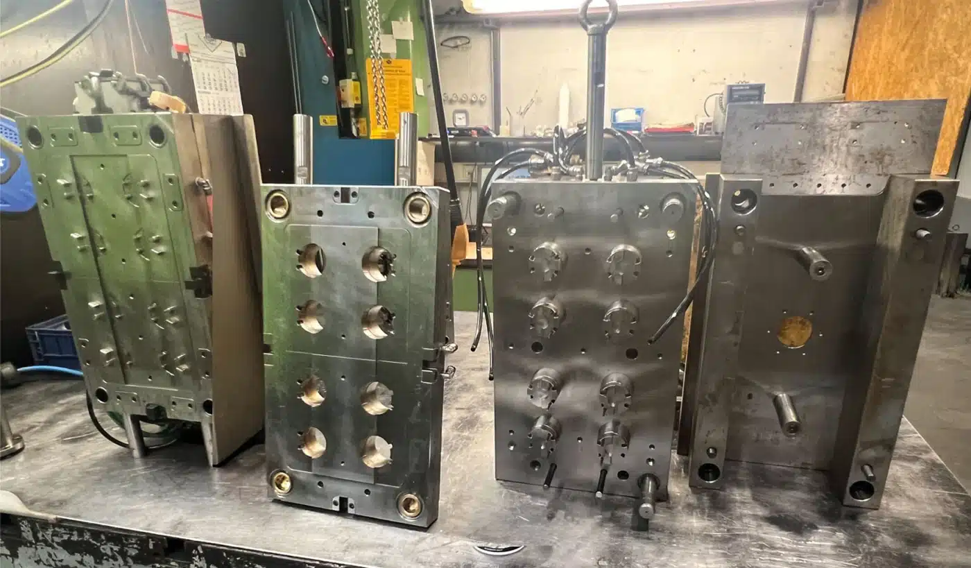 AUTOSOL Senator Fein — Moldes de injeção